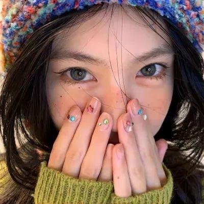 正是青春璀璨时